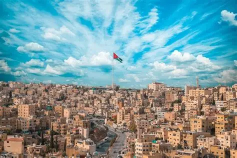 أجواء معتدلة في معظم المناطق وارتفاع الحرارة بالأغوار والعقبة