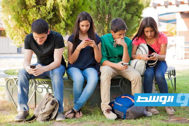 استطلاع: 50% من شباب 6 دول يؤيدون «الاعتماد عاطفيًا» على الذكاء الصناعي