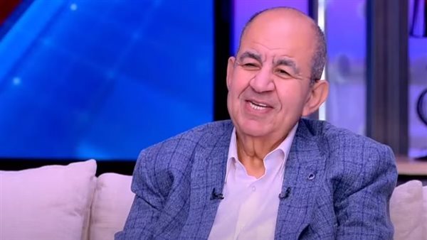 بعد خروجه من العمليات.. تطورات الحالة الصحية للفنان محمد التاجي