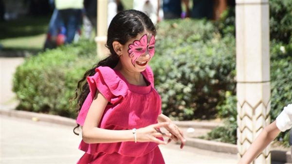 الإسكوتر ورسومات الوجه وسباقات الجري، الأطفال يرسمون البهجة في حديقة الأزهر (صور)