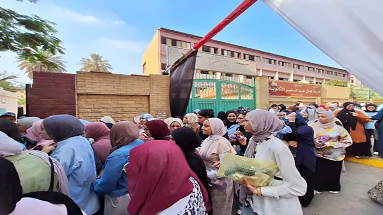 صور مزعومة لامتحان الإنجليزي تثير الجدل