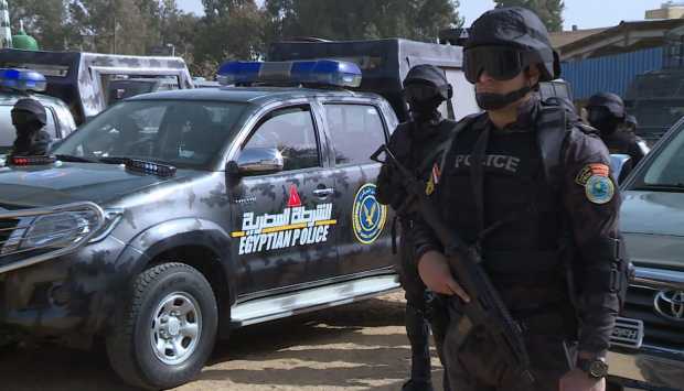 سقوط قائد دراجة نارية صدم طفلًا فى قبضة الأمن بالبحيرة