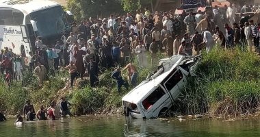 مصرع سائق وإصابة 13 شخصا فى انقلاب سيارة بترعة الرياينة بالأقصر