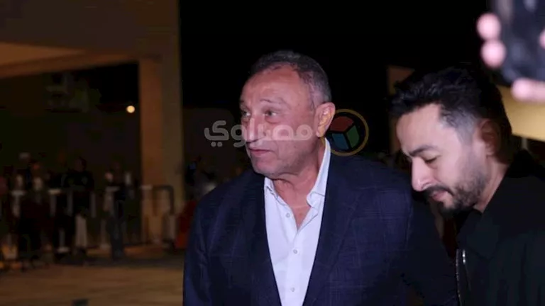 وصول الخطيب وحسن شحاتة وأنغام عزاء الفنان هاني شاكر (صور)