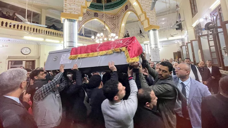 بكلمات حزينة.. محافظ الدقهلية يودّع "شهيد الغربة" حسام صادق (صور)