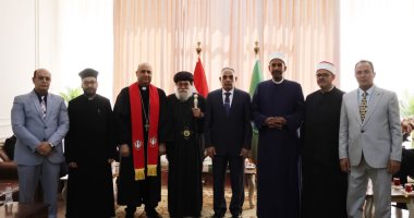 محافظ الإسماعيلية يستقبل المهنئين بعيد الفطر المُبارك بديوان عام المحافظة