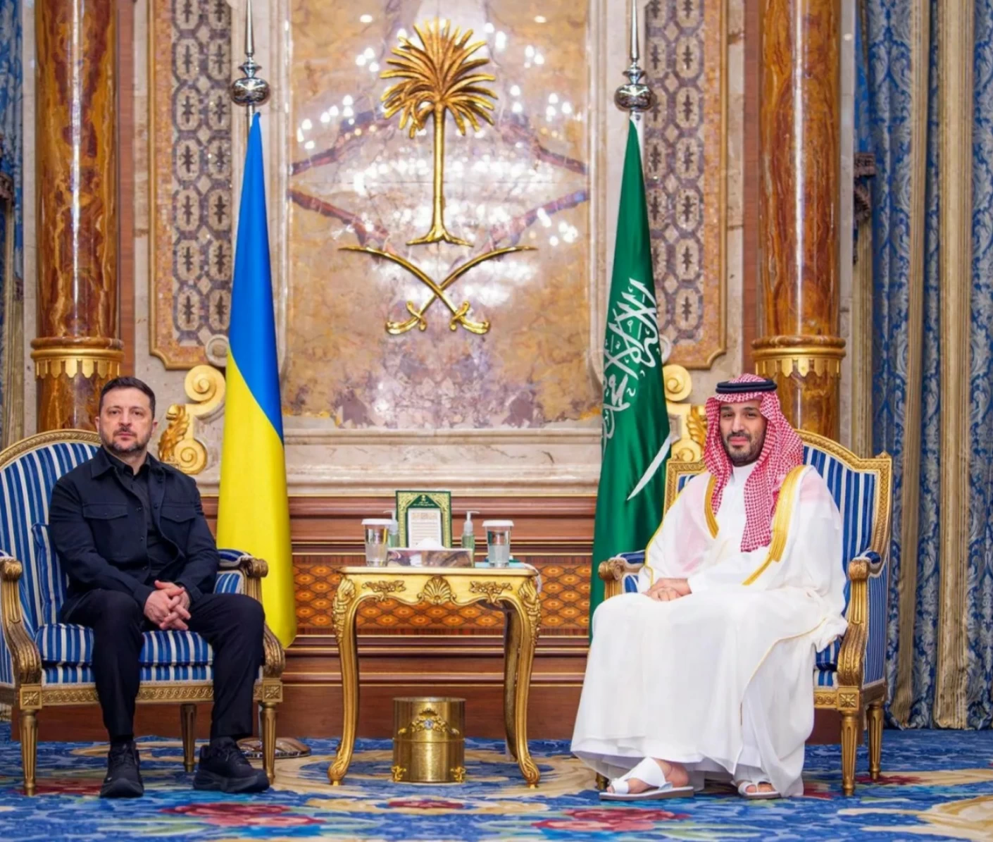 ولي العهد يلتقي رئيس أوكرانيا