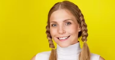لو بتحبى الضفاير.. 4 تسريحات شعر سهلة وسريعة ومناسبة للصيف