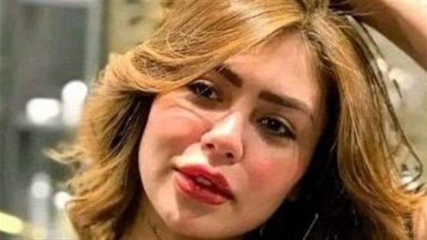 بدء أولى جلسات محاكمة هدير عبد الرازق في قضية غسل الأموال