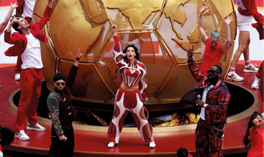 لا صوت يعلو على غرائب كأس العالم: فنانات عربيات أطربن المونديال وجمال المشجعات يخطف الأبصار