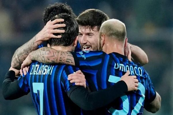 إنتر ميلان يكتسح ساسولو بخماسية ويعزز صدارته للدوري الإيطالي