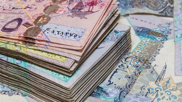 استقرار نسبي في سعر الريال القطري أمام الجنيه في البنوك المصرية صباح اليوم