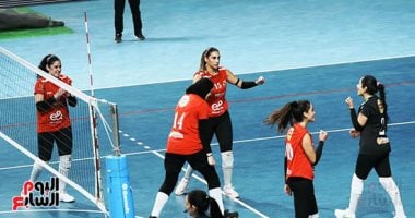 1 ويتوج بلقب كأس سوبر سيدات الكرة الطائرة