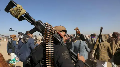 مقتل قيادي حوثي برصاص شقيقه إثر خلافات أسرية في الحديدة