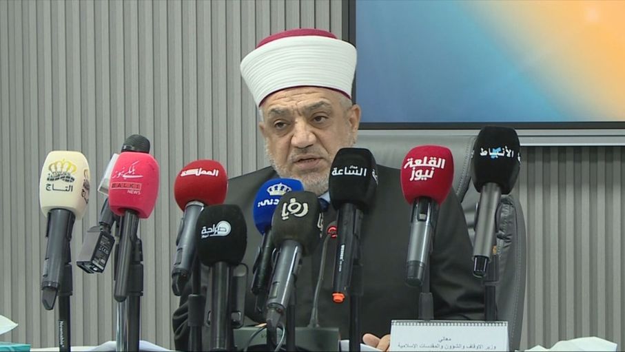 وزير الأوقاف يعلن سداد ديون أكثر من 100 غارمة خلال رمضان