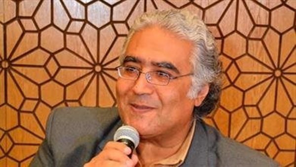 مكتبة مصر الجديدة تناقش كتاب "حتى لا تفور القهوة" لـ عماد العادلى
