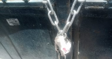 غلق وتشميع حمام سباحة وإنذار منشآت مخالفة لتقنين أوضاعها بنجع حمادى