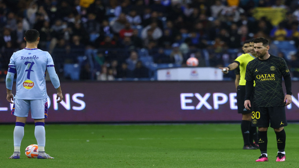 نجوم من الزمن الجميل يتأهبون لمونديال الوداع الاخير في الملاعب العالمية