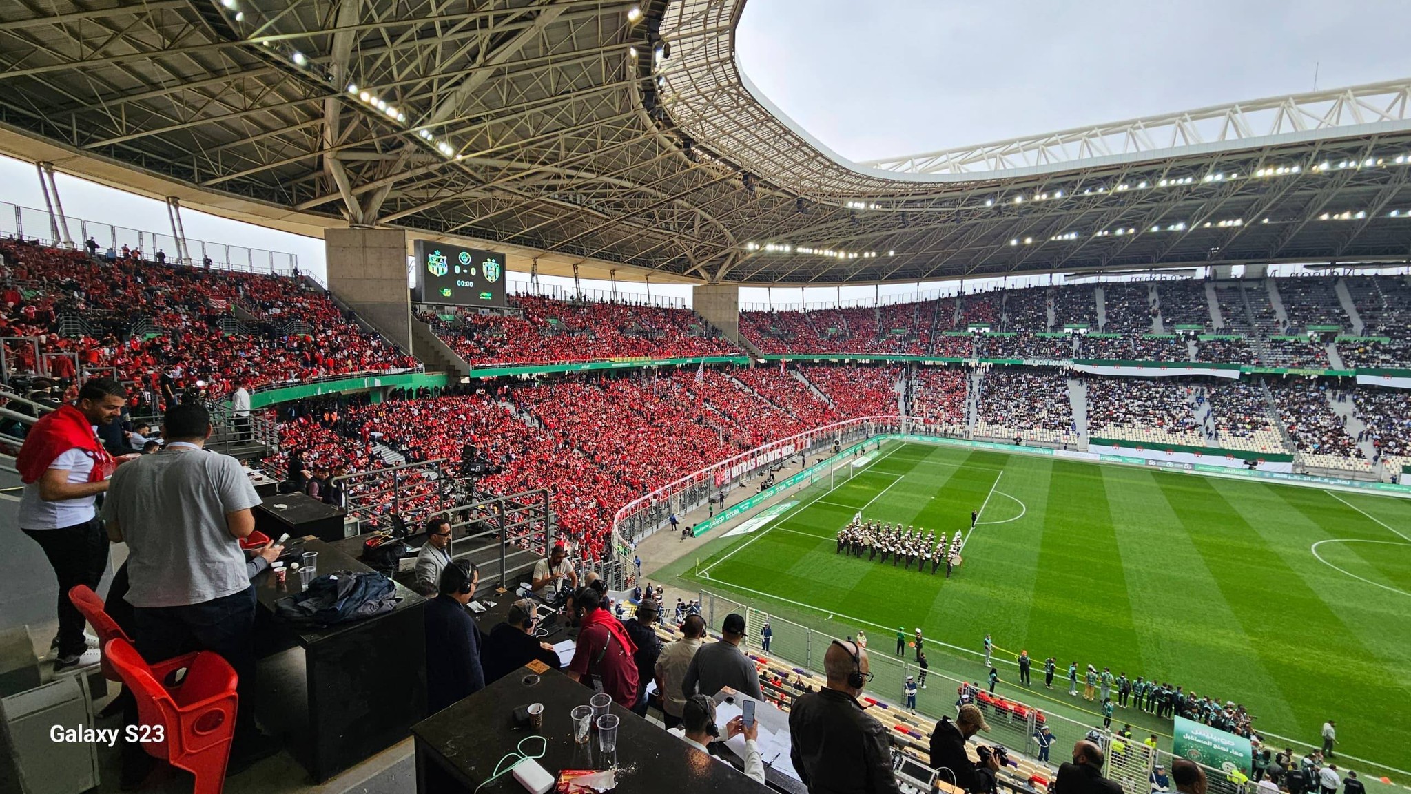 كأس الجزائر لكرة القدم: أنصار اتحاد العاصمة وشباب بلوزداد ينشطون أجواء النهائي تحت أنظار رئيس الجمهورية