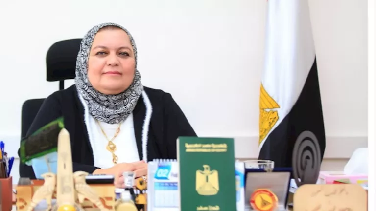"القومي للمرأة" يهنئ جيهان عبد المنعم لفوزها بجائزة عين شمس التقديرية