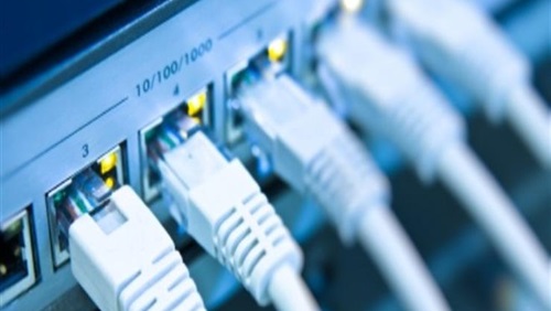 «تذكرة ذهاب بلا عودة».. مشروع تخرج يكشف الوجه المظلم للإنترنت