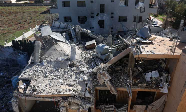 قوات الاحتلال تنفذ تفجيرات في بلدة العديسة وعند أطراف بلدتي مروحين وشيحين في جنوب لبنان