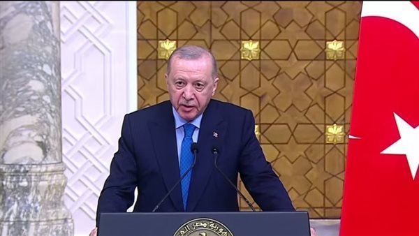 أردوغان مازحًا بعد إقلاع ميلوني عن التدخين: أتمنى إقناع الأتراك بالتخلي عن هذه العادة