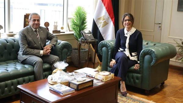 وزيرة الثقافة تبحث مع رئيس شركة العاصمة الإدارية تعزيز التعاون المشترك