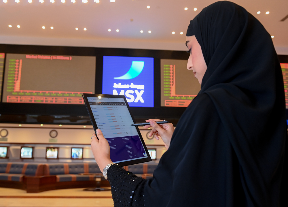 بورصة مسقط تحقق مكاسب أسبوعية بـ143 نقطة