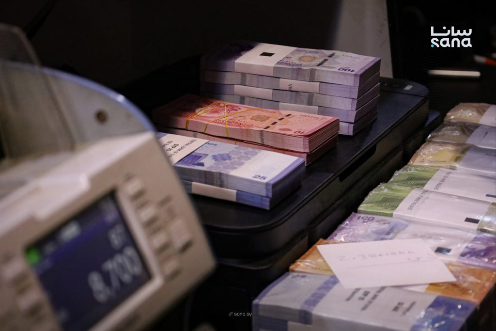 المركزي يصدر قرارين باستبدال فئات من العملة السورية القديمة وتمديد مهلة الاستبدال ستين يوماً