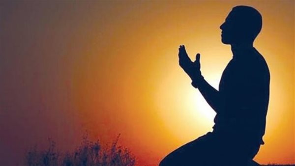 "اللهم ارزق أبي وأمي الجنة"، الدعاء للوالدين بطول العمر في صلاة الفجر