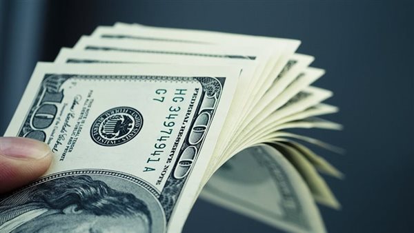 قبل اجتماع المركزي بساعات، الدولار يسجل هذا السعر في البنوك