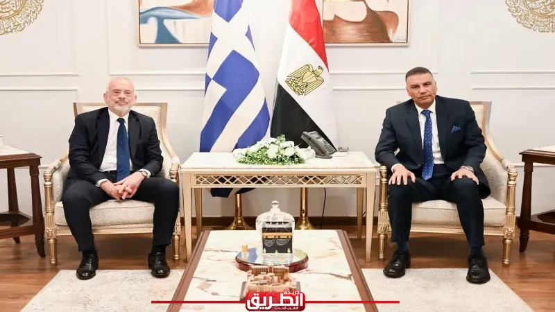محافظ جنوب سيناء يرحب بتعزيز الشراكة السياحية مع السفير اليوناني