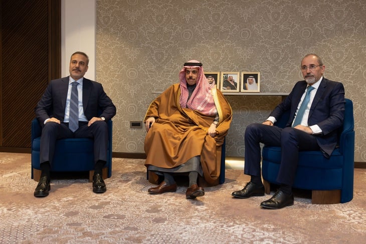 هل بدأت مرحلة “قطارات الهلال السني؟”… وفد أردني زار دمشق وإعلان تركي عن سكك حديدية