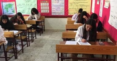 94 ألفا و696 طالب يؤدون امتحانات الإعدادية اليوم داخل 421 لجنة فى الغربية