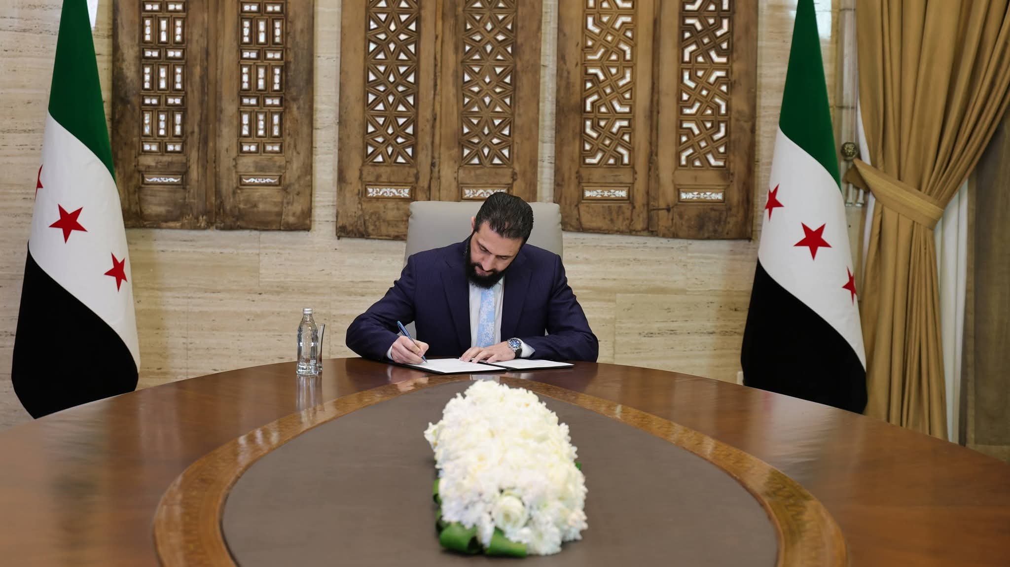 الرئيس الشرع يعيد تشكيل اللجنة الوطنية للاستيراد والتصدير