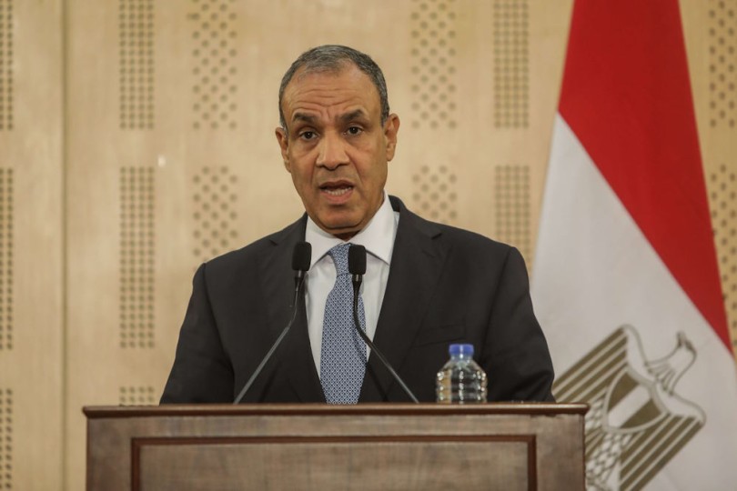 وزير خارجية مصر:نرفض أي محاولات تمس وحدة السودان أو سلامة أراضيه