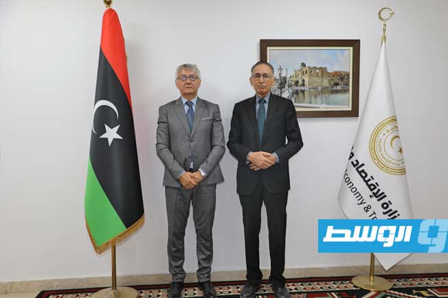 الحويج يدعو لتأسيس غرفة تجارية مشتركة مع صربيا