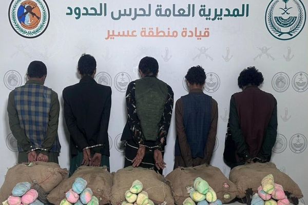 القبض على (5) يمنيين في عسير لتهريبهم (100) كيلوجرام من نبات القات المخدر