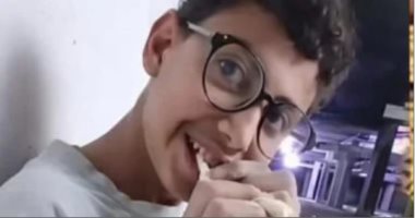 حكاية جلال.. والد النقاش الشاب يكشف كفاحه لعلاج عينه بـ"عرق جبينه"