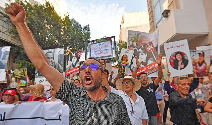 وزير تونسي سابق يدعو الجيش والأمن إلى الضغط للإفراج عن معتقلي الرأي