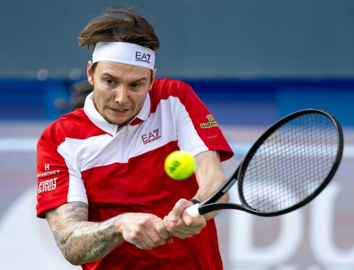 تأهل بوبليك وخاشانوف إلى الدور الثاني في «تنس دبي»