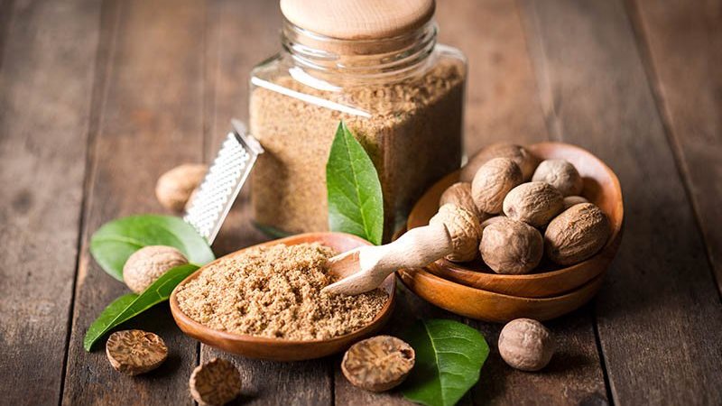 جوزة الطيب.. توابل صغيرة بفوائد صحية كبيرة