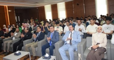 رئيس جامعة بنها: شراكات صناعية لتأهيل الطلاب لسوق العمل ووظائف المستقبل