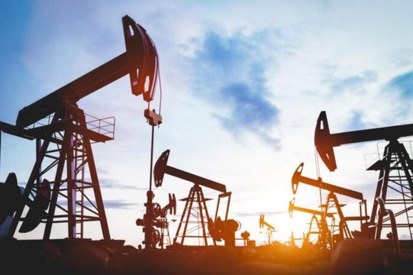 أسواق النفط تحت الضغط.. تراجع عدد منصات التنقيب عالميًا