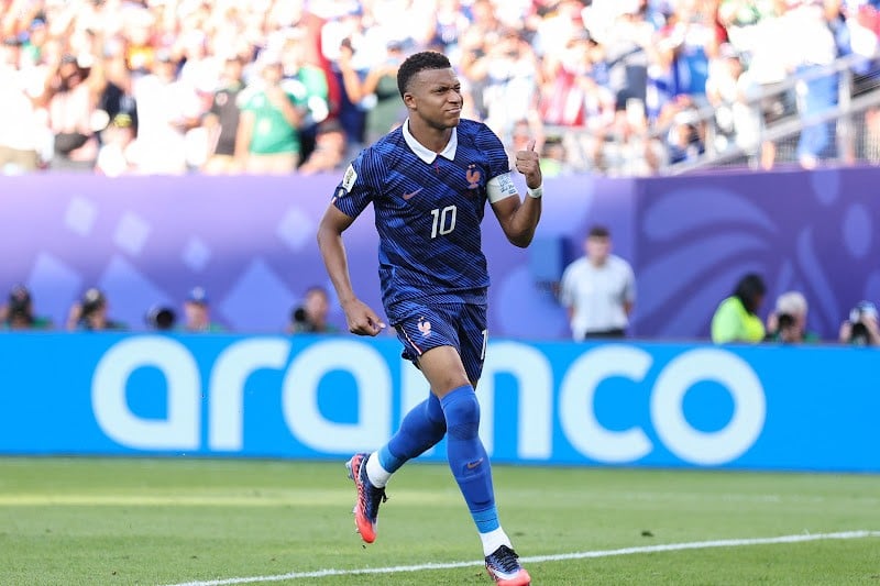 بعد إقصاء باراغواي.. فرنسا تضرب موعدا ناريا مع المغرب في بوسطن