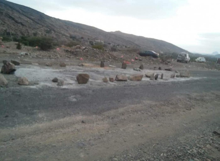 لحج: تسليم مشروعين في قطاع الطرقات للجهة المنفذة