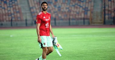 محمد الشناوى يطالب نجوم الأهلى بالتمسك بالفرصة الأخيرة فى التتويج بدوري نايل
