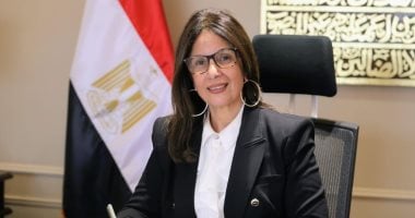 وزيرة الثقافة تتفقد قصر ثقافة العقاد ومسرح فوزي فوزي بأسوان