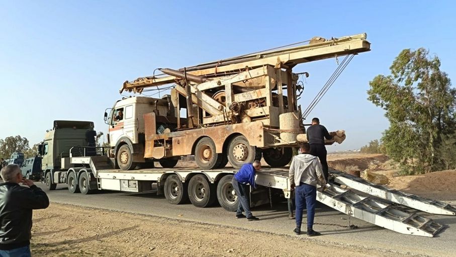 "المياه": ضبط حفارة مخالفة في الأزرق و اعتداءات على خطوط مياه في معان